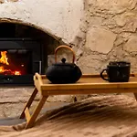 Philoxenia Stone Apartment *