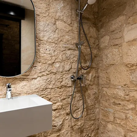 Apartman Philoxenia Stone Húlu