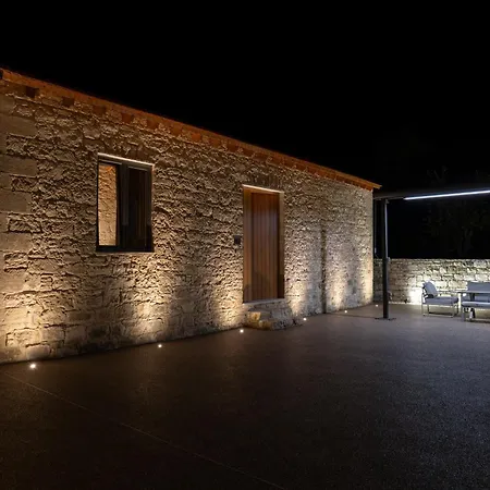 Philoxenia Stone Choulou